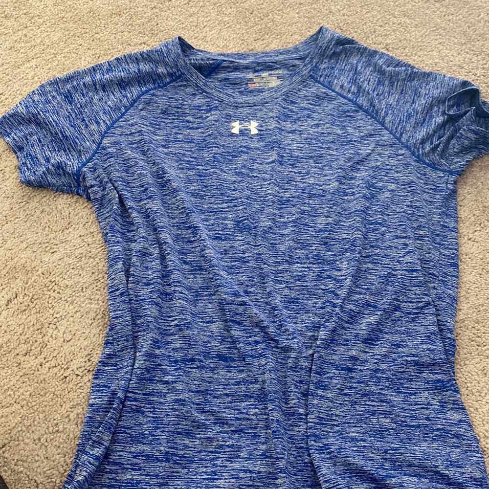 under armour loose heat gear size medium blue heathered color workout tshirt
